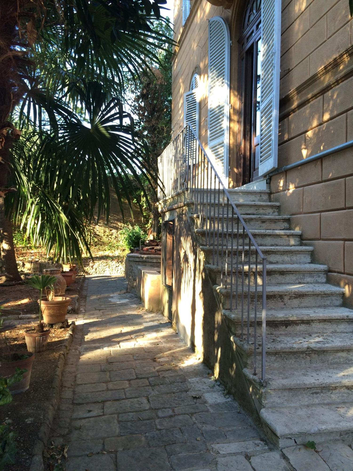 Relais La Corte Dei Cavalieri Bed & Breakfast 2*